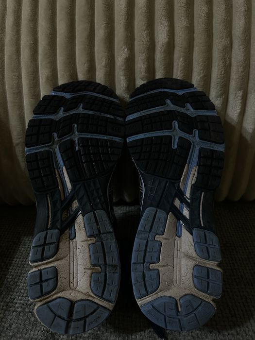 Кроссовки ASICS оригинальные , БУ