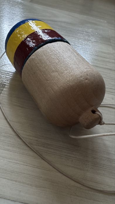 Kendama pill Terra- model Bee- rosu,galben,albastru