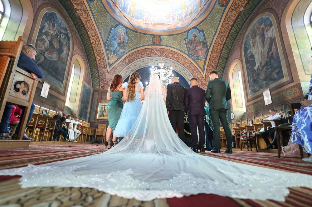 Vând rochie de mireasă realizată la comandă, stare impecabilă
