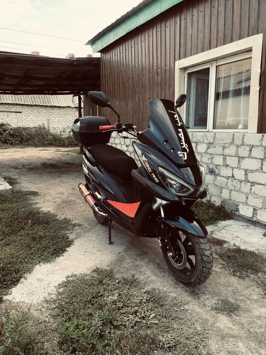 Продам мопед макси