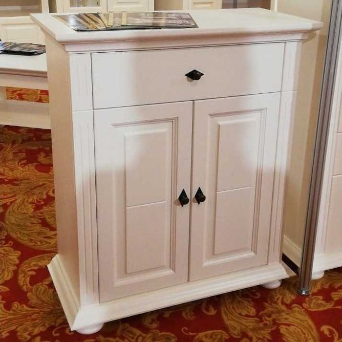 Comoda din lemn masiv Verona, 2 usi + 1 sertar