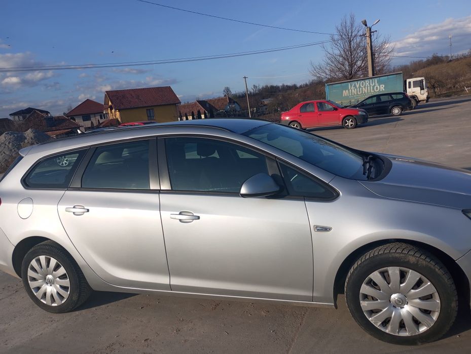 Opel Astra J 2013