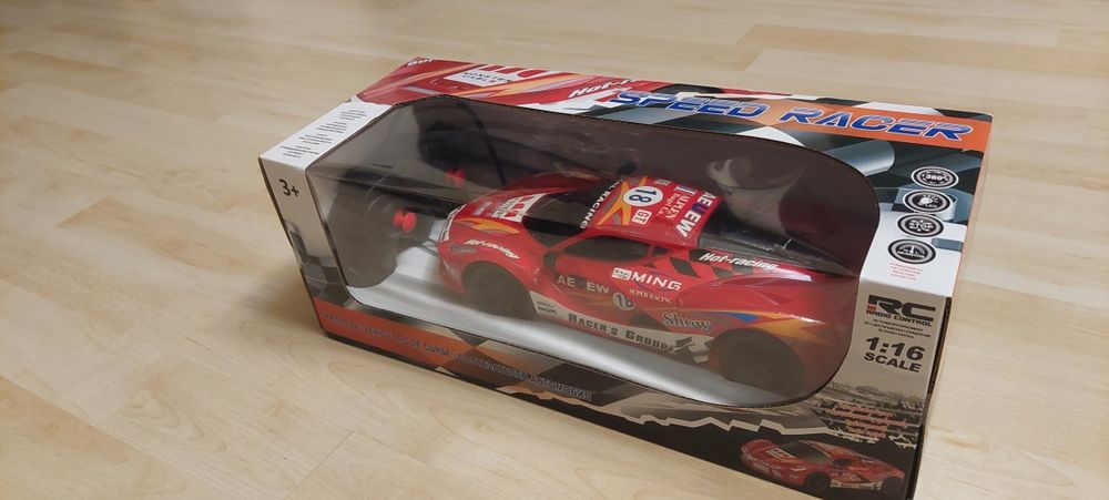 Masina  cu telecomanda Speed Racer