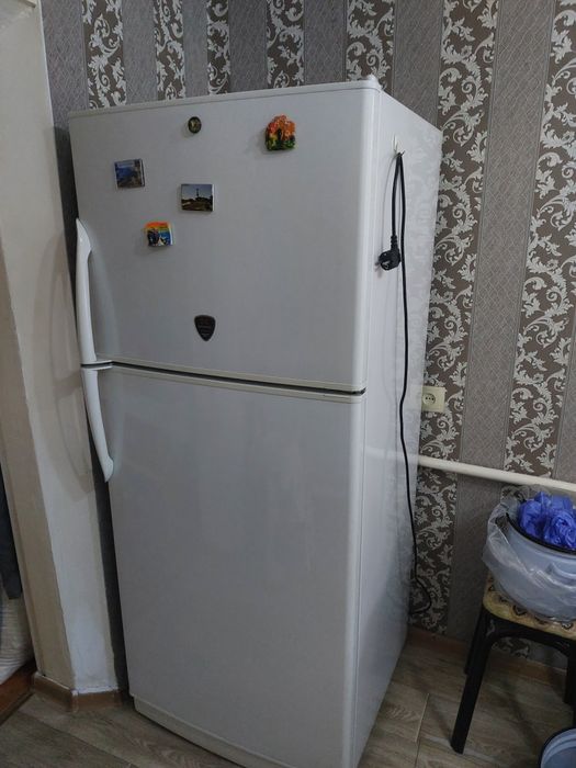 Продам холодильник
