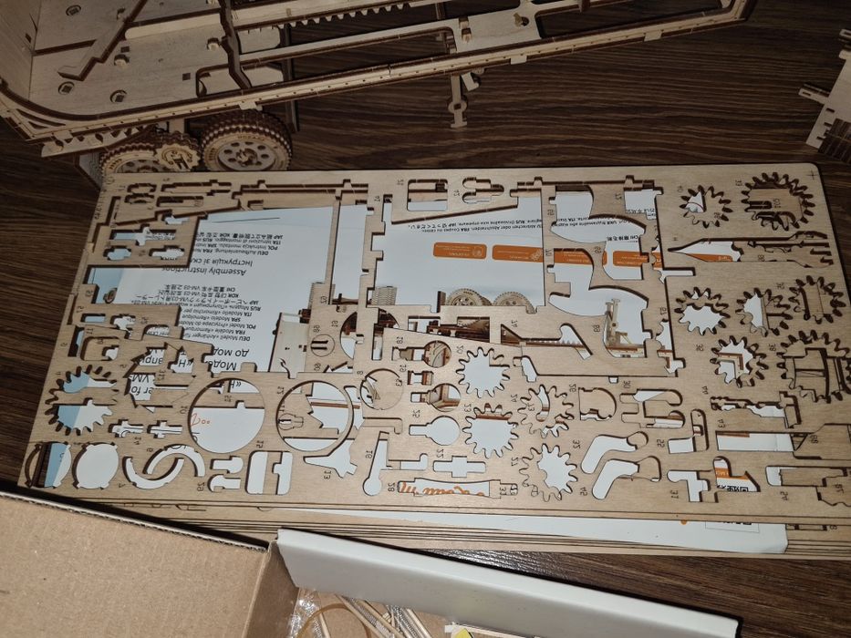 Puzzle 3D Camion VM-03 din lemn Ugears