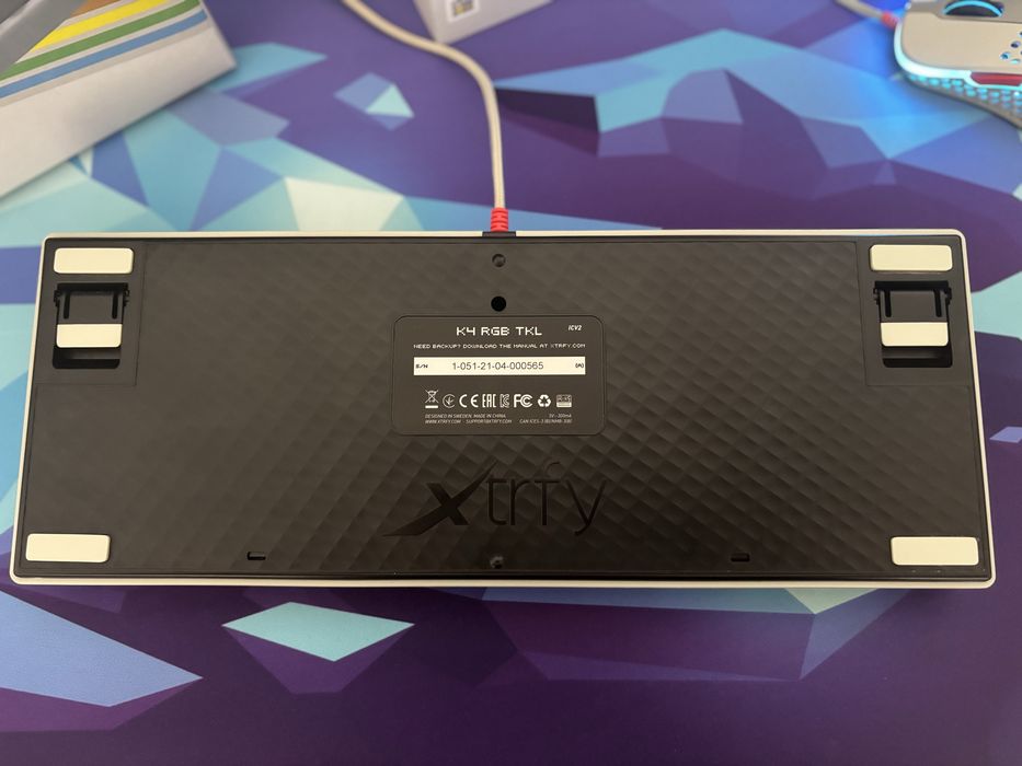 Tastatura Xtrfy K4 & Mouse M42 TKL  RGB Retro + Xtrfy Mousepad