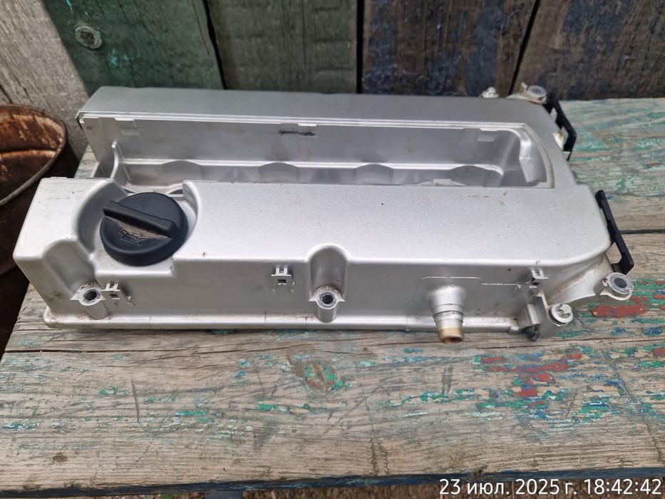 Крышка от клапанов