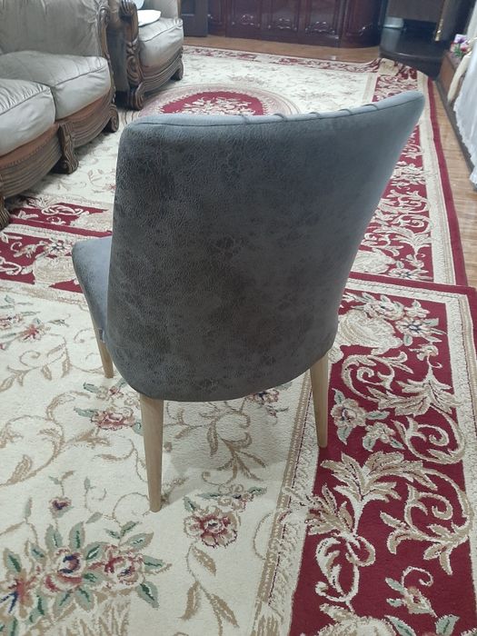 Стул 6 штук.  По 100 $