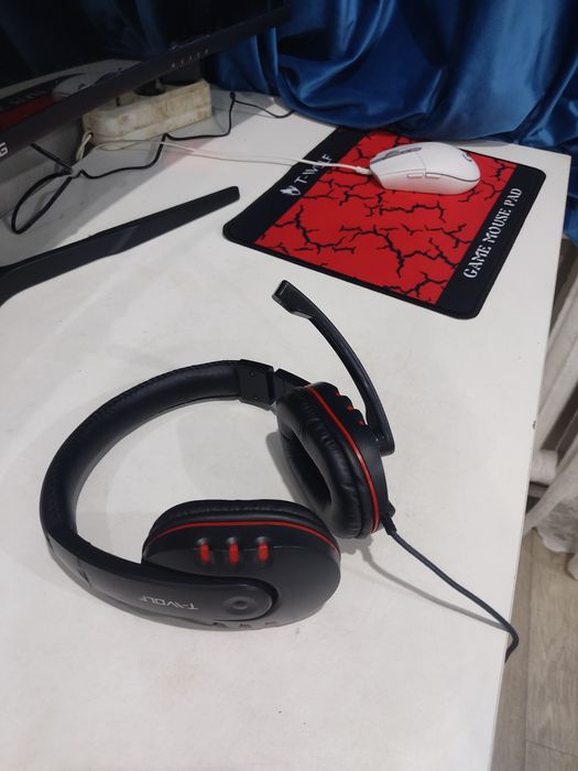 Продается наушники игровые