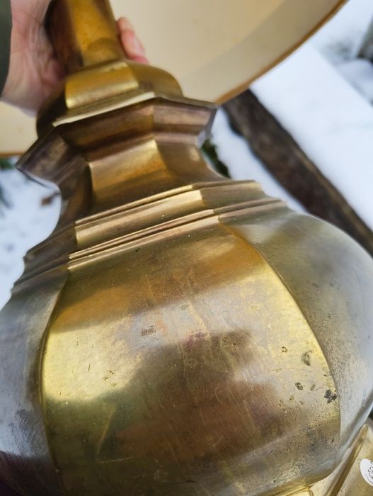 АНТИКВАРНА настолна лампа , основа от чист месинг 
Основа от чист мес