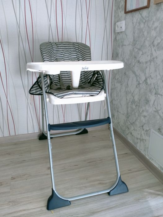 Детский столик Joie