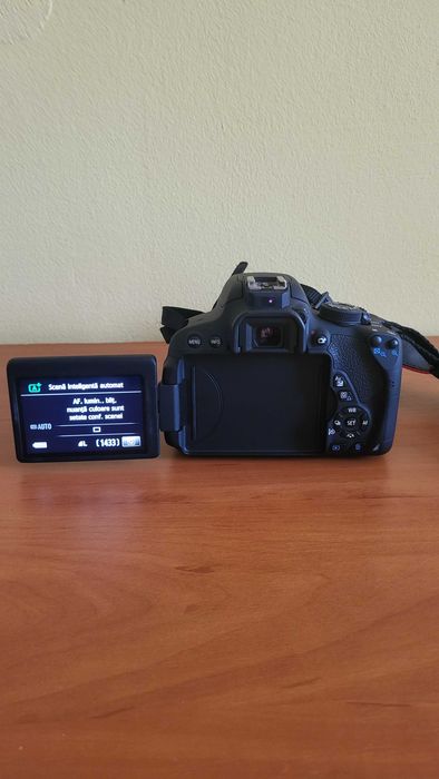 Canon 700d + obiectiv 18-55 mm