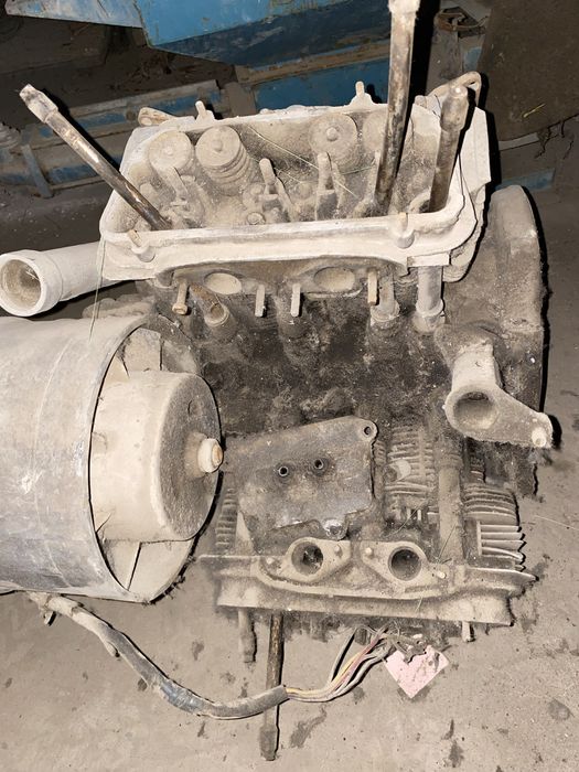 Двигатель, раздатка, коробка ЛУАЗ