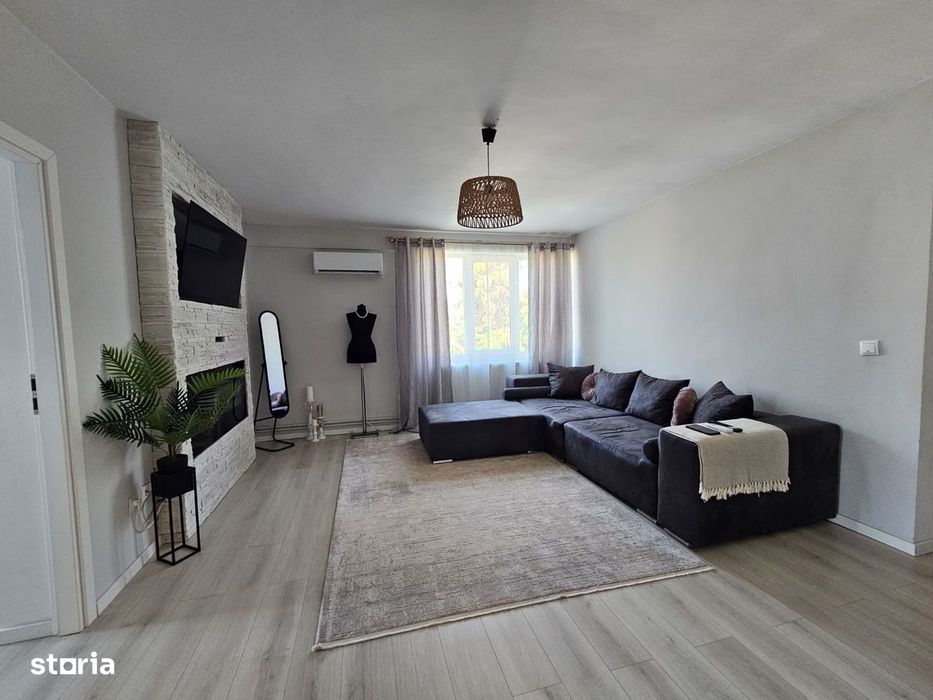 De vânzare apartament cu 4 camere – Centru, Str. Mileniului