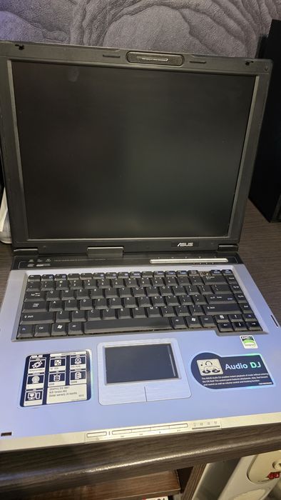 Laptop Retro ASUS A6000 (A6U) – Pentru Colecționari