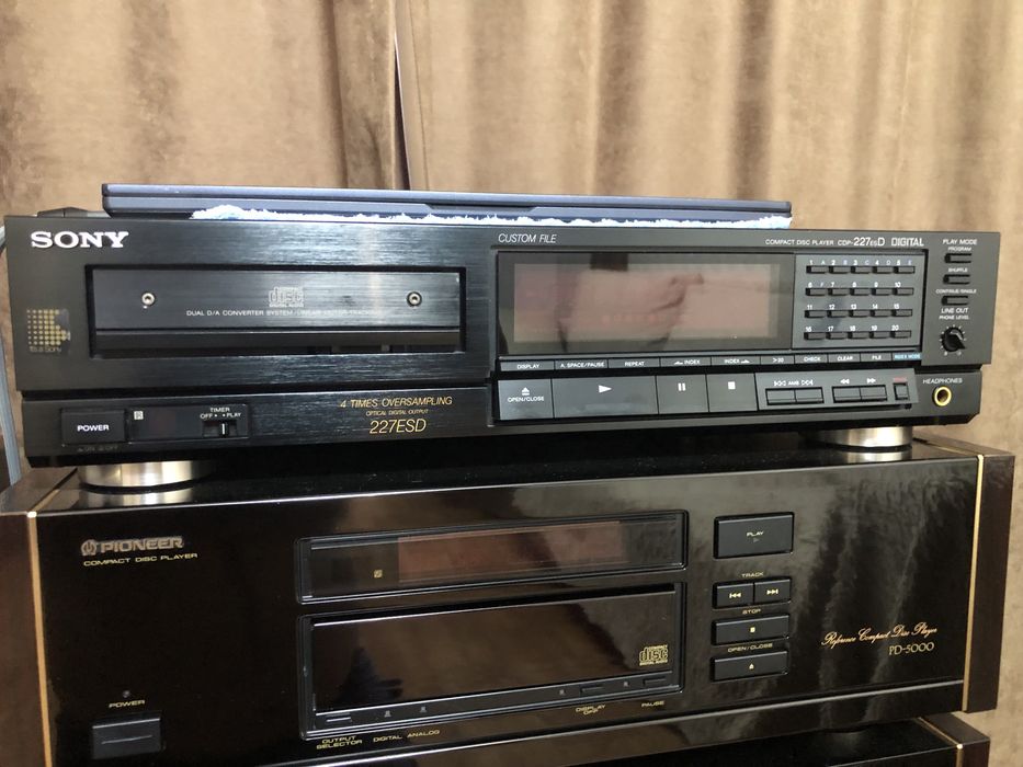 SОNY -227 cd проигрыватель