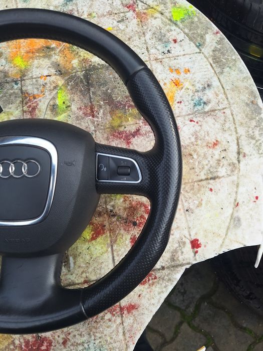 Volan piele perforata cu airbag 3 spite Audi A3,A4 B8 ,A5,Q5