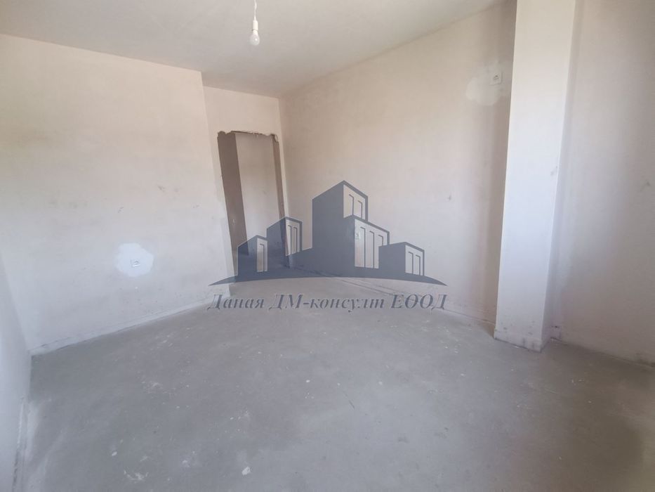 Продава се Тристаен апартамент в Шумен, Болницата - 105 кв.м за 1251 €/кв.м - Снимка #1