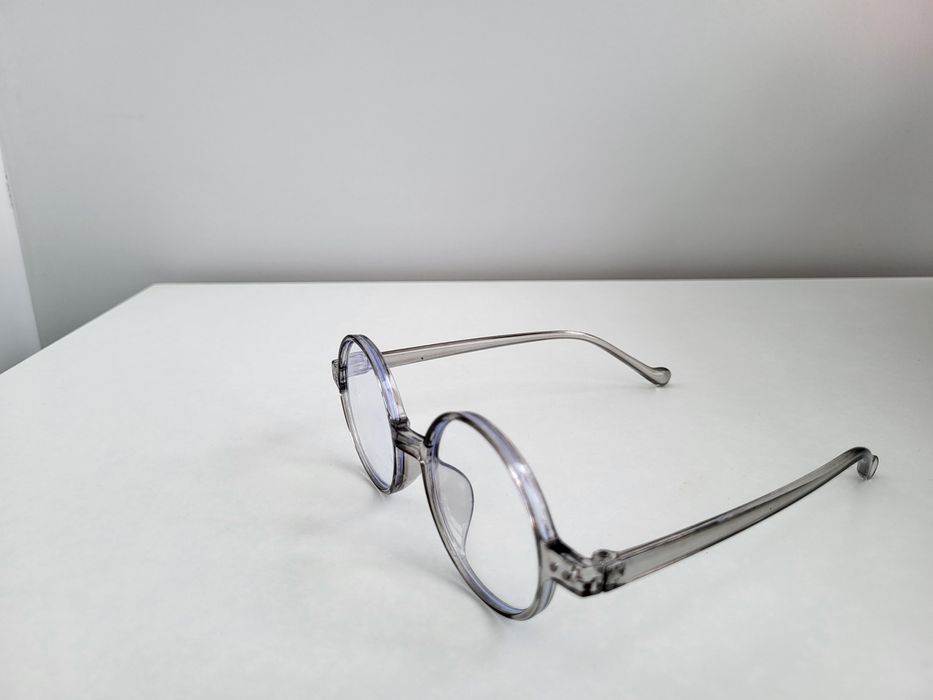 Продам стильные очки для чтения с размером +1