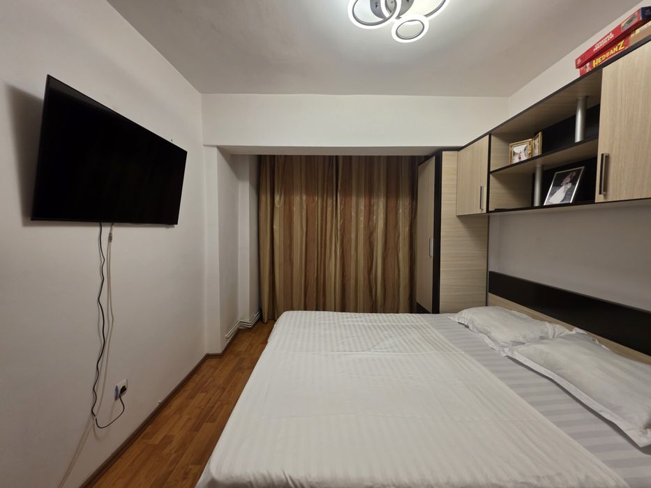 Vânzare apartament 4 camere, etaj 1