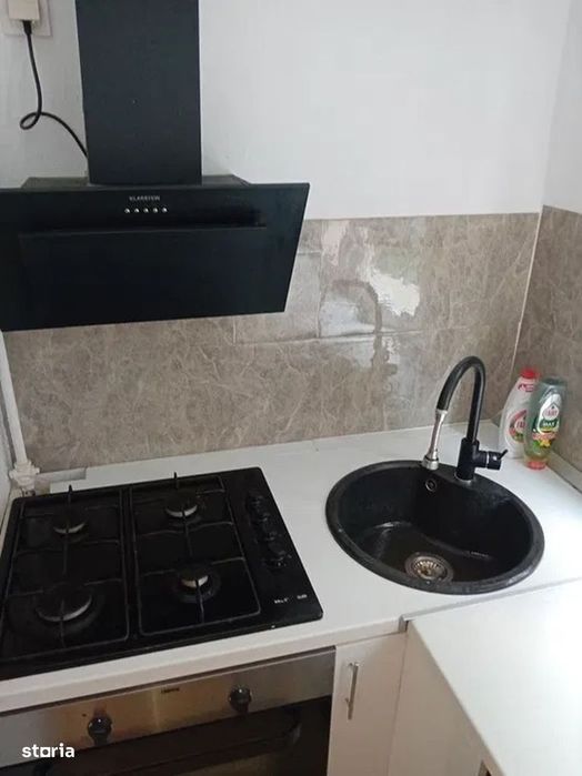 Apartament 3 camere, parter inalt, Stadion.