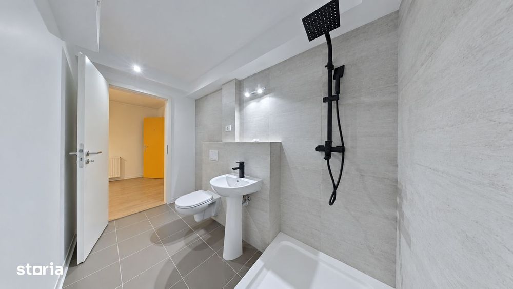 Apartament spatios, potrivit-locuire sau activitati profesionale, Avan