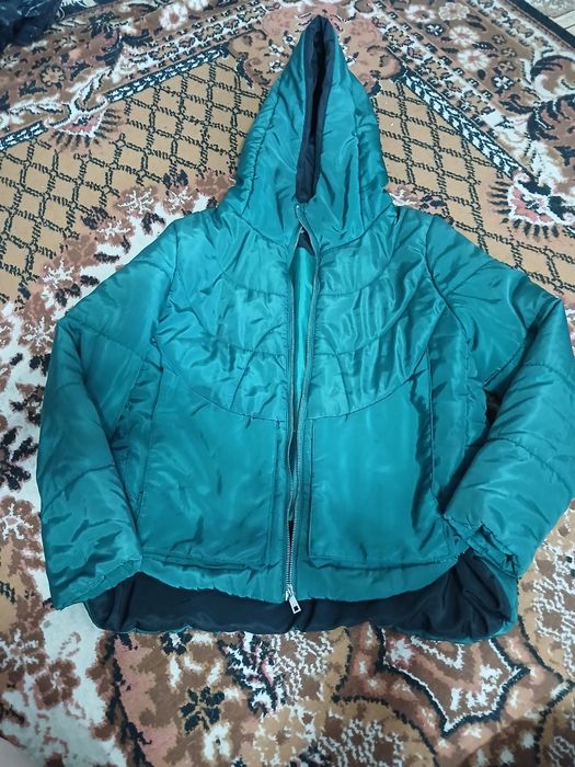 Продам женскую куртку