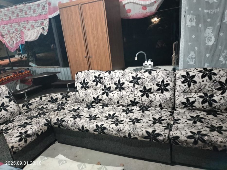 диван, мебель для гостиной