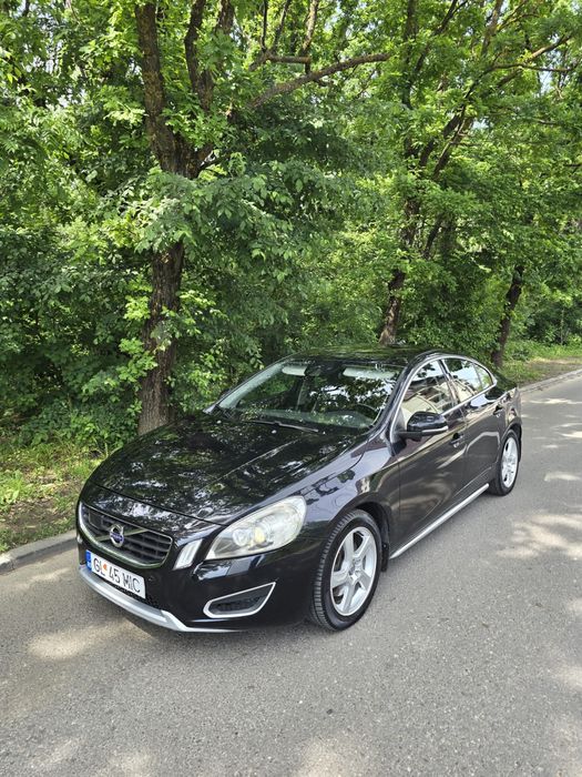VOLVO S60 2012 — imagine 4