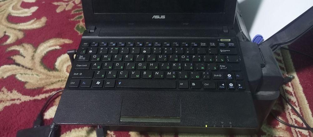 Asus netbook hamma joyi ishlaydi