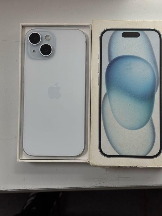 iphone 15 свет белый