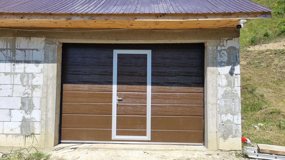 uși de garaj industriale