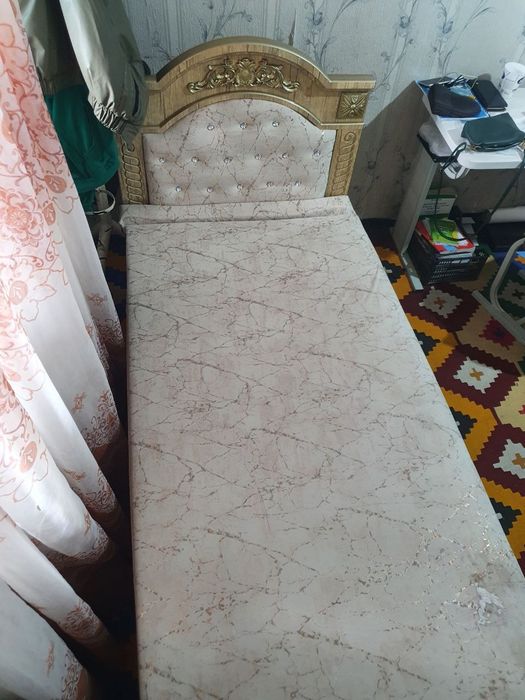 Divan yaxshi oʻzimniki