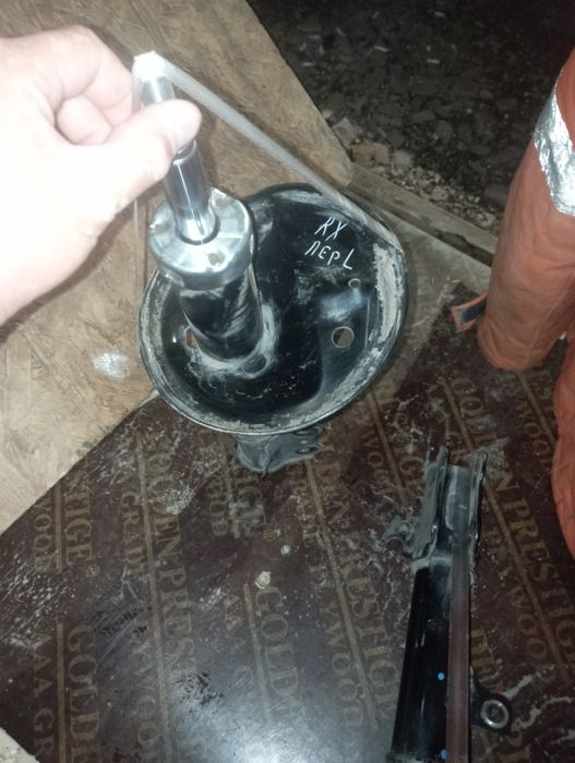 Продам стойки на RX300