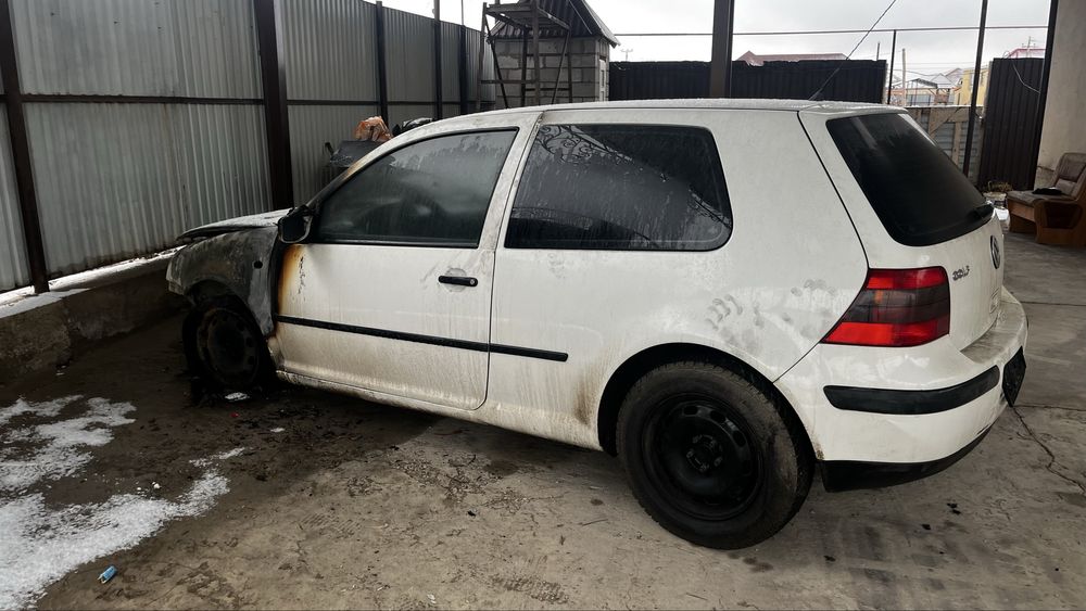 Golf 4 купе аваринный