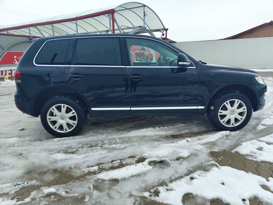 VW Touareg R5 2.5 TDI Facelift 2010 – 4x4 – Stare foarte bună