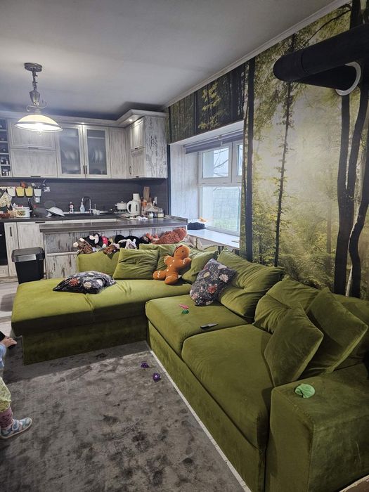 Продава се разтегателен диван