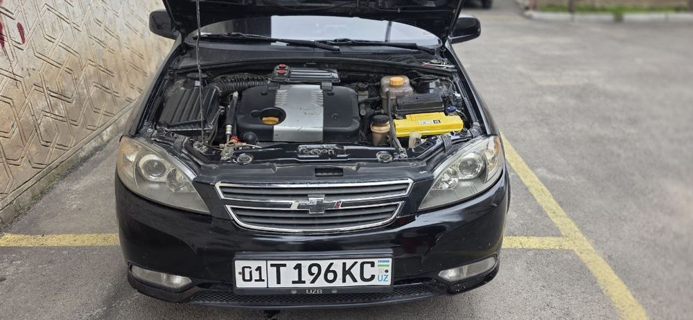 Lasetti 1.8 jentra qilingan 2010 metan