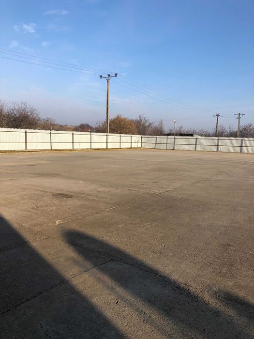 Inchiriere hala industriala Bucov - 450 mp - 2025 eur - 4,5 eur/mp