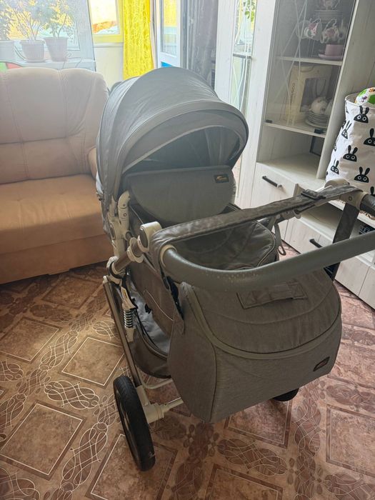 Продам коляску 2 в 1