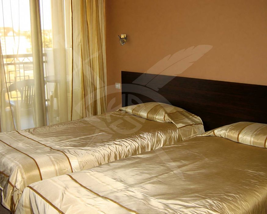 Продава се Двустаен апартамент в Обзор - 71 кв.м за 1198 €/кв.м - Снимка #2