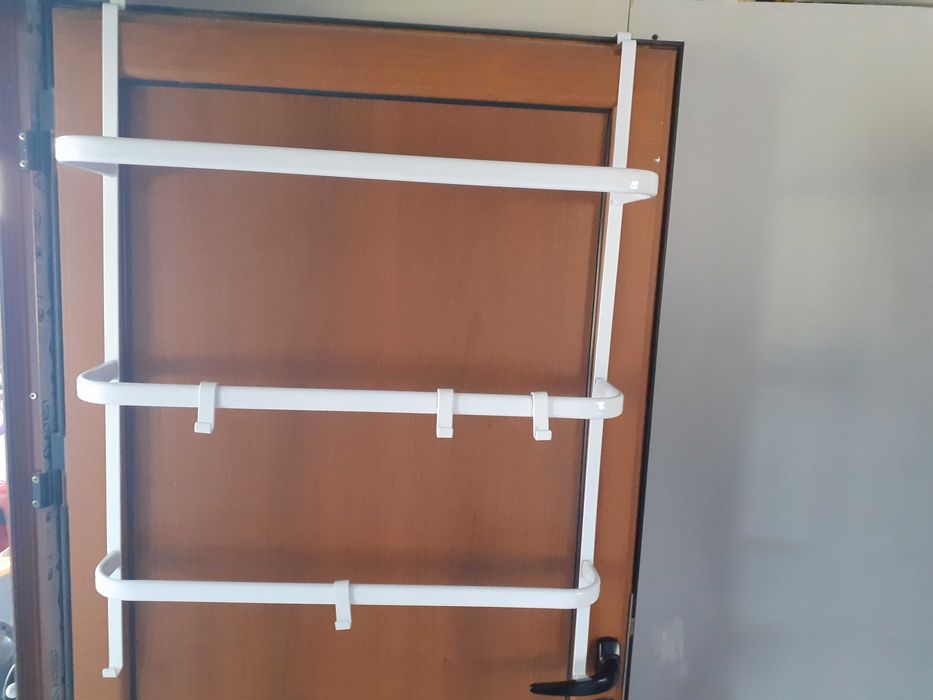 Метални стойки за врата