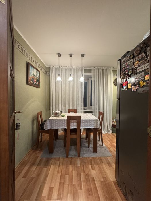 Продам 3 комн. квартиру в центре