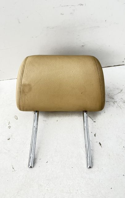 Tetiera spate stanga piele Volkswagen VW Touareg generatia 1 7L