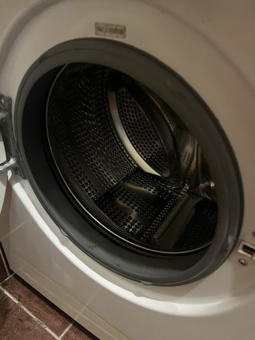 Продам стиральную машину LG