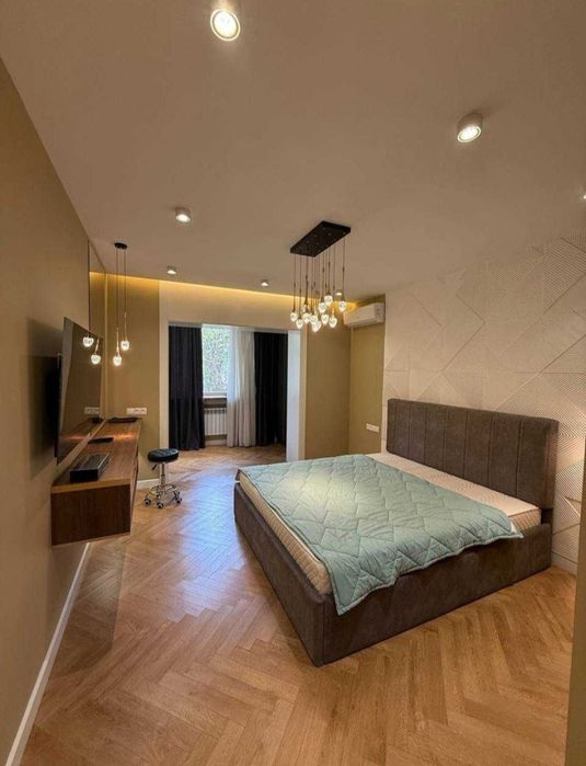 Продаётся 4/2/4 квартира, ул Тамара Ханум, МирзоУлугбекский р-н