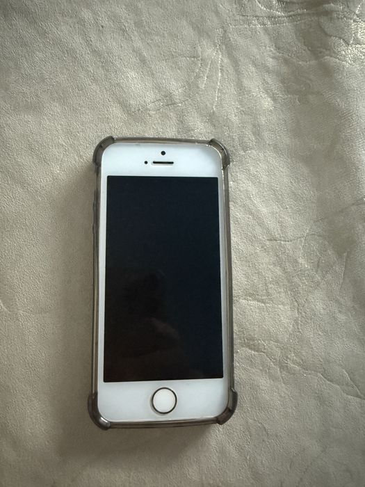 Продам iphone 5s в идеальном состоянии
