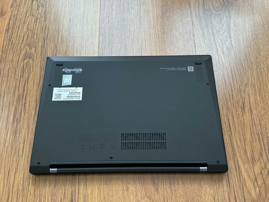 14' Full HD+ Core i7-1165G7 Lenovo ThinkPad X1 Carbon Gen 9 16GB LPDDR4X/512GB NVMe/Win 11/Бат 8ч