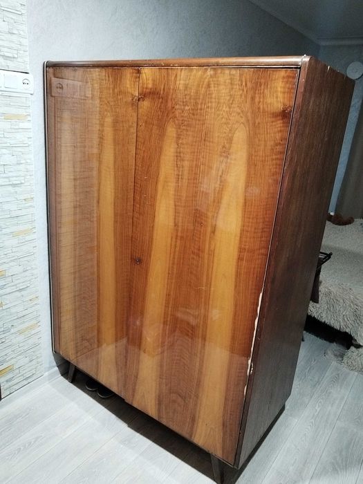 Отдам бесплатно шкаф