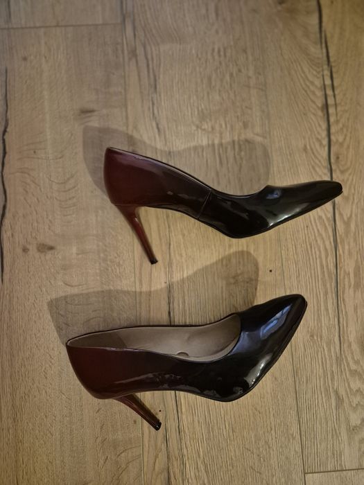 Обувки и ботуши на изгодна цена